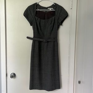 Banana Republic lightweight belted dress